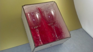 Weingläser Set in Holzbox 5 (Bitte hier klicken um dieses Bild in seiner vollen Größe zu betrachten)