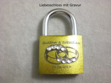 Liebesschloss mit Gravur (Bitte hier klicken um dieses Bild in seiner vollen Größe zu betrachten)