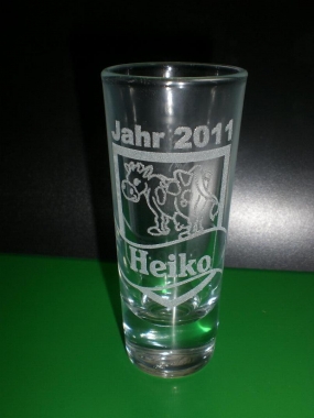 Glasgravur Schnapsglas Kuh (Bitte hier klicken um dieses Bild in seiner vollen Größe zu betrachten)