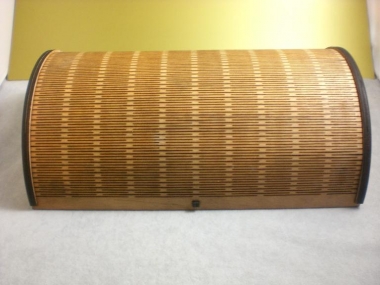 Holzbox mit halbrunden Deckel Schatztruhe (Bitte hier klicken um dieses Bild in seiner vollen Größe zu betrachten)