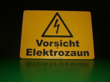 Gravur Hinweisschild Elektrozaun (Bitte hier klicken um dieses Bild in seiner vollen Größe zu betrachten)