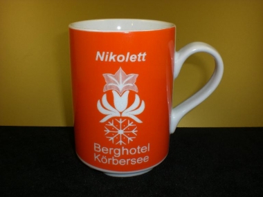 Tassengravur Berghotel orange (Bitte hier klicken um dieses Bild in seiner vollen Größe zu betrachten)