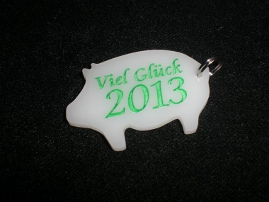 Gravur Acryl Anh&auml;nger Gl&uuml;cksschwein (Bitte hier klicken um dieses Bild in seiner vollen Gr&ouml;&szlig;e zu betrachten)