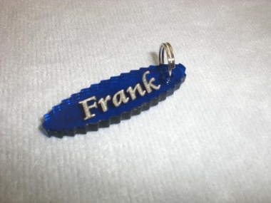 Oval gezackt Acrylanh&auml;nger (Bitte hier klicken um dieses Bild in seiner vollen Gr&ouml;&szlig;e zu betrachten)