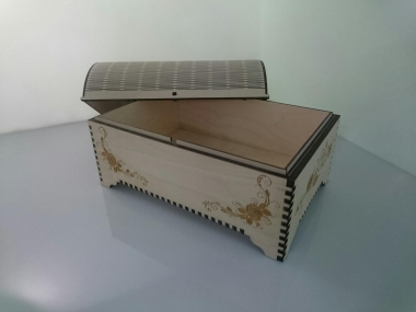 Holzbox hell (Bitte hier klicken um dieses Bild in seiner vollen Größe zu betrachten)