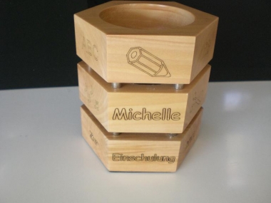 Gravur Stiftehalter (Bitte hier klicken um dieses Bild in seiner vollen Gr&ouml;&szlig;e zu betrachten)